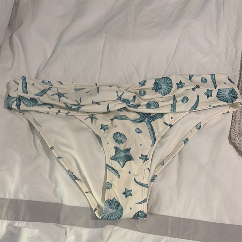 Agua Bendita Seashell Bottoms